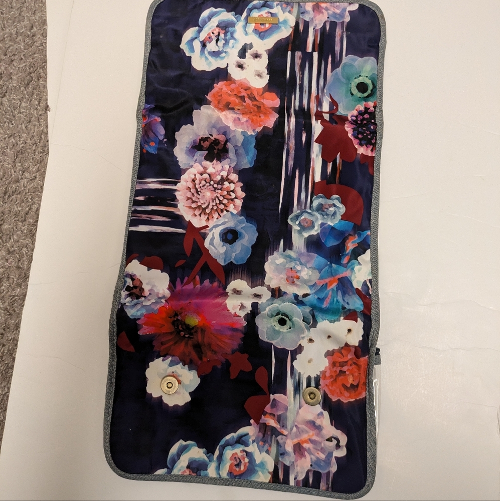 Sophia Joy toiletries bag
